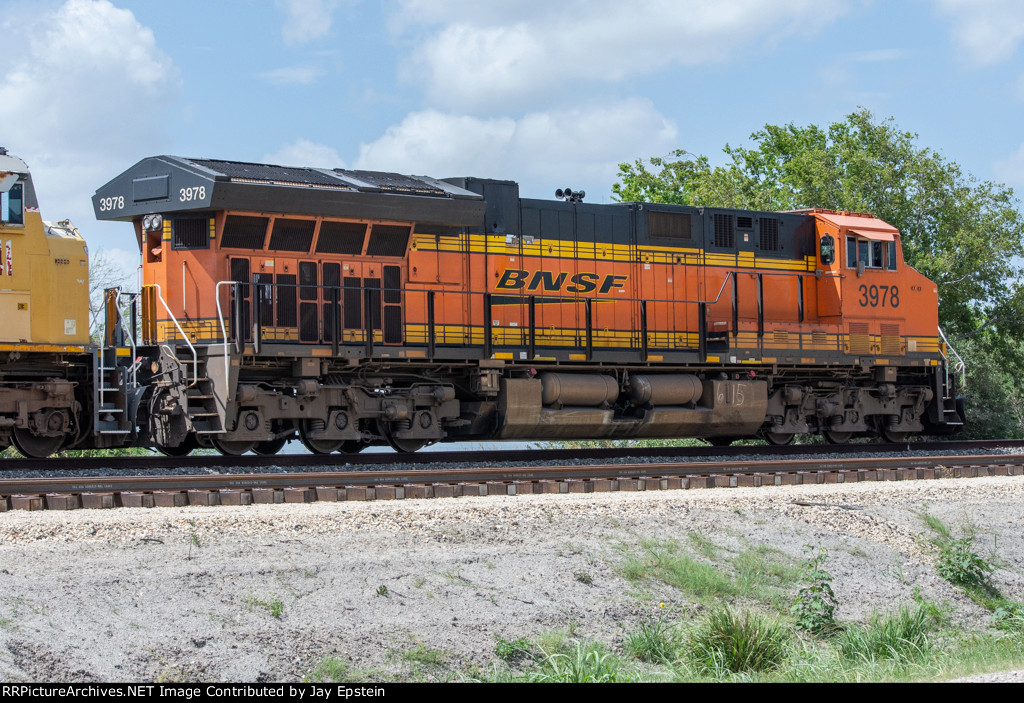 We meet again, BNSF 3978